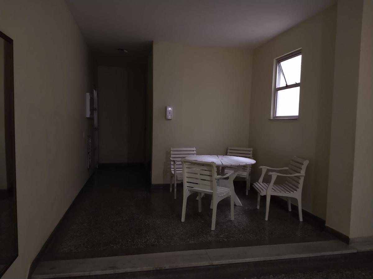 Apartamento Aconchegante No Centro De Кабу-Фриу Экстерьер фото